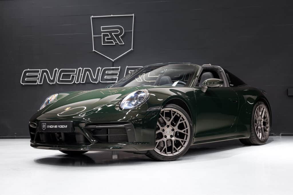 Porsche 992 3.0 Carrera 4S Targa Groen