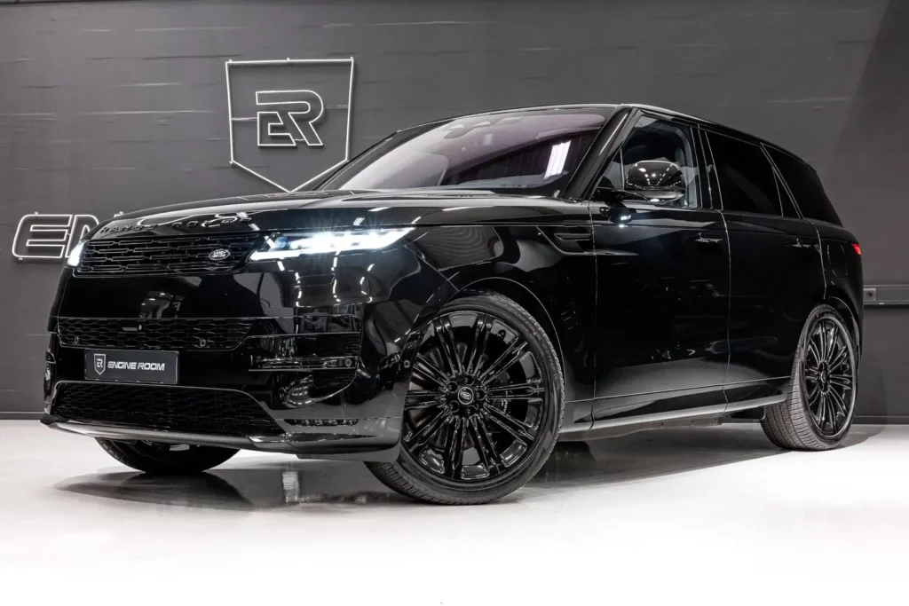 Land Rover Range Rover Sport P440E Dynamic Zwart