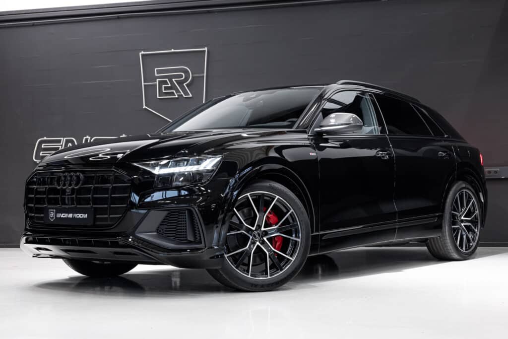 Audi Q zwart